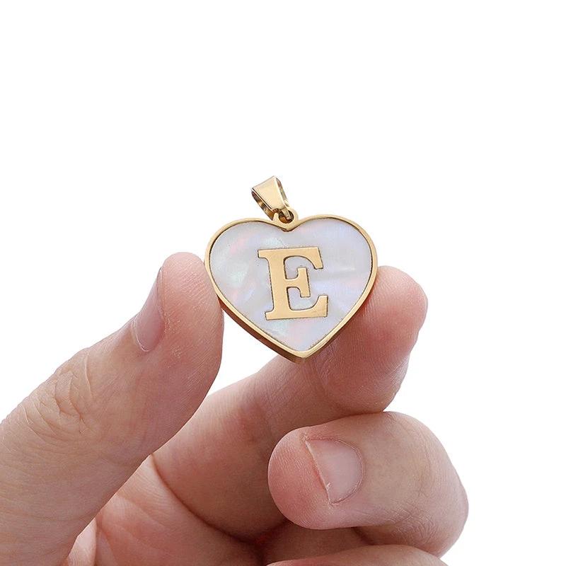 26 Letter Heart-shaped Necklace White Shell Love Clavicle Chain Fashion Personalized Necklace For Women Jewelry Valentine's Day MANDOTOS