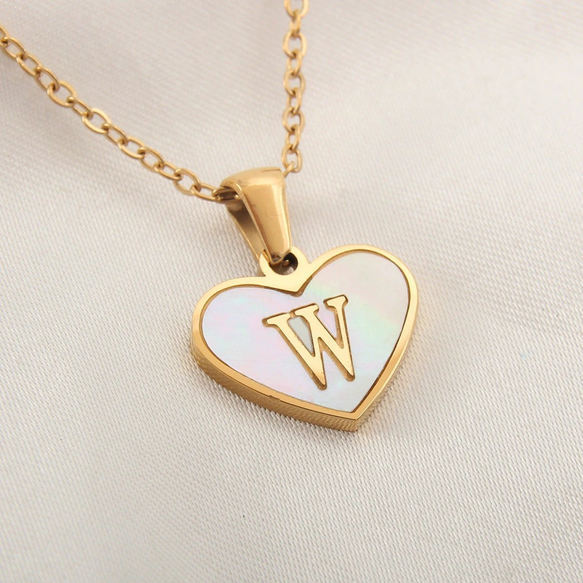 26 Letter Heart-shaped Necklace White Shell Love Clavicle Chain Fashion Personalized Necklace For Women Jewelry Valentine's Day MANDOTOS