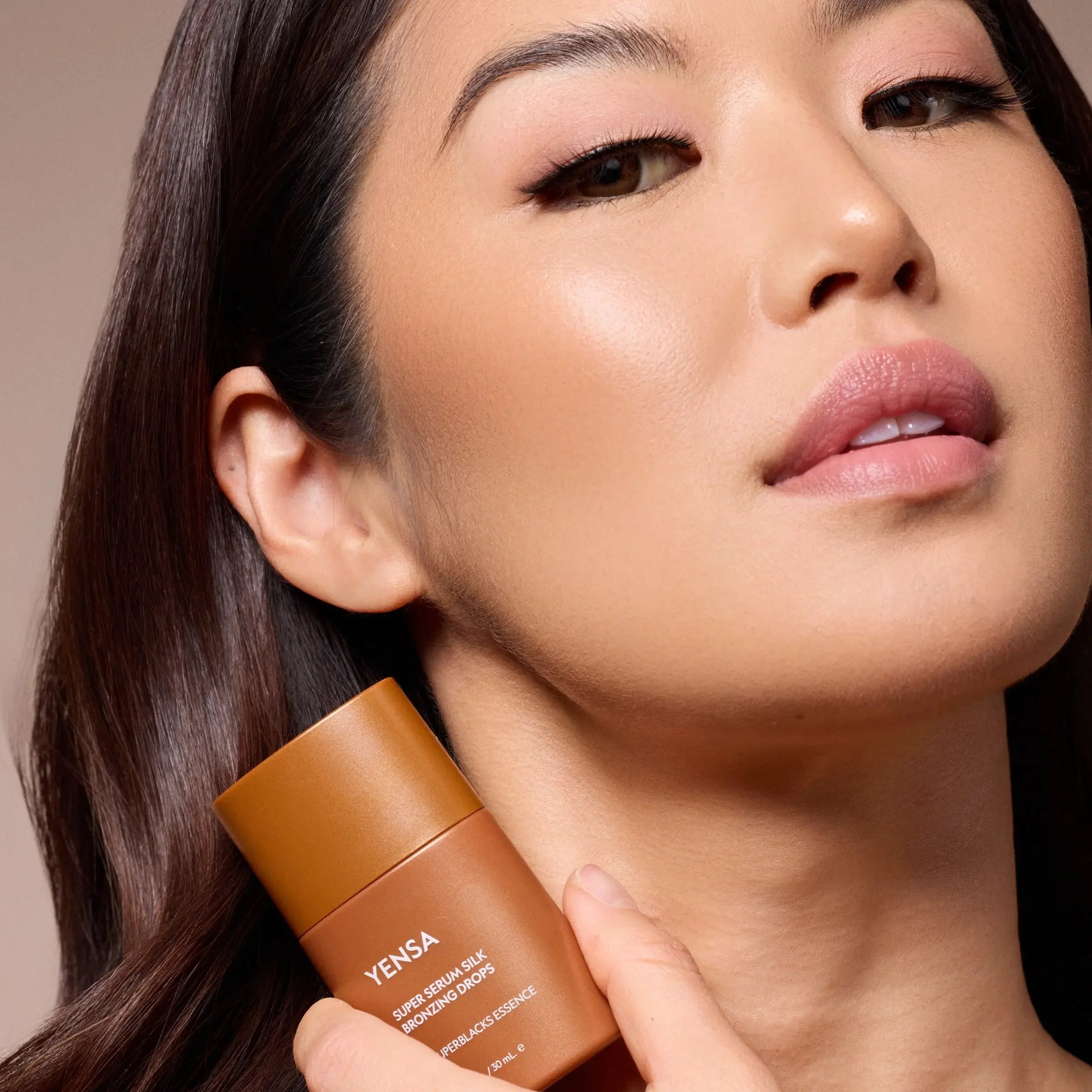 Super Serum Silk Bronzing Drops – Luminous Bronzing Face Serum