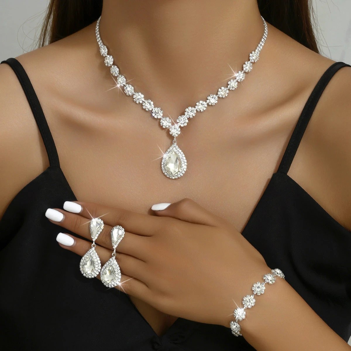 Fashion Jewelry Bridal Jewelry Suit Necklace Ear Stud Bracelet Three-piece Set MANDOTOS